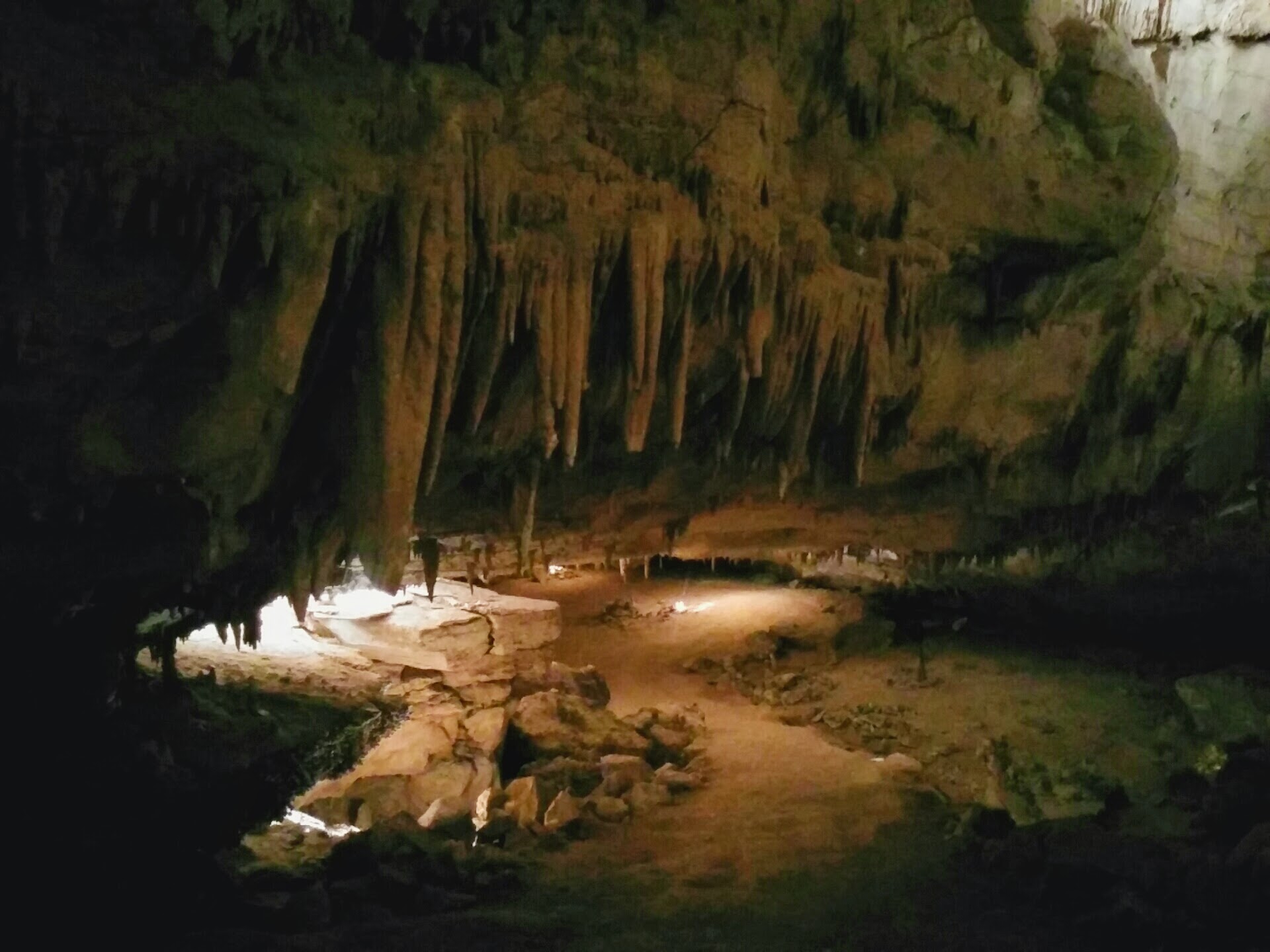 Cumberland Caverns